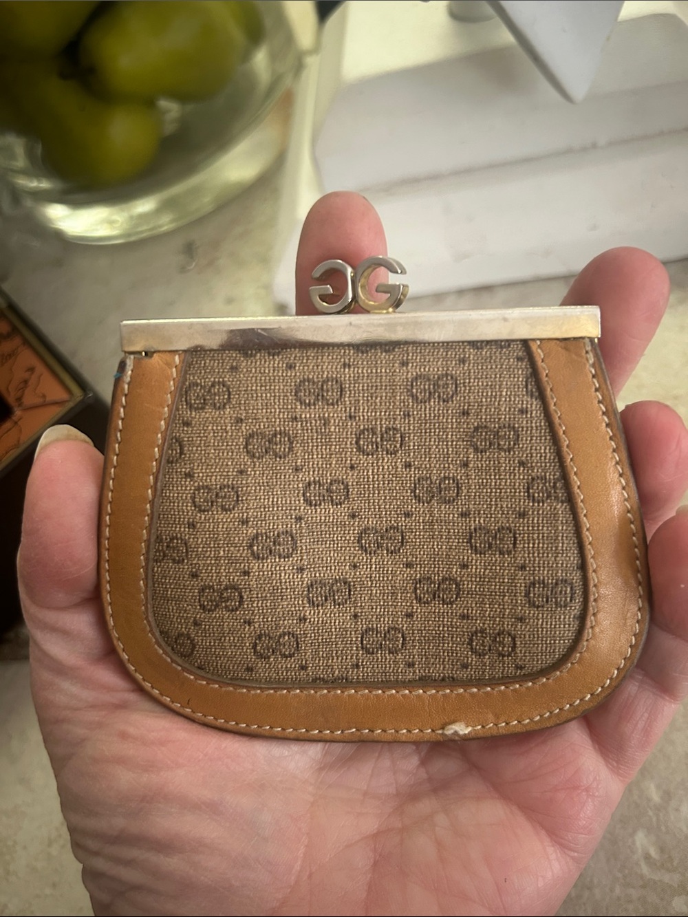 Gucci Brown/Tan Monogram Kiss-Lock Coin Purse - Picture 2 of 6